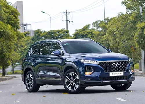 thuexecamranh_com-thue-xe-hyundai-santafe-2020